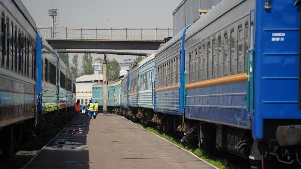 Ресейде пойыз үстіне көпір құлап, 66 зардап шегіп, 7 адам қаза тапты