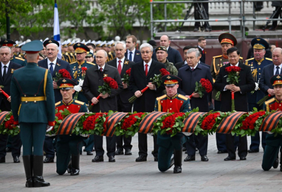 Тоқаев Мәскеудегі Қызыл алаңда өткен әскери шеруге барды