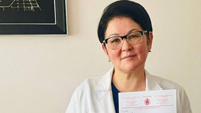 Қазақстандық акушер-гинеколог Алматы-Лондон рейсінің бортында кәсіби біліктілігін көрсетті