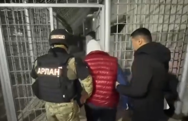 Шымкенттік блогер әкімдік қызметкерінен 10 млн теңге бопсалаған