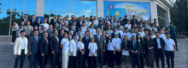 Мемлекеттік қолдау, кәсіби жандардың тәжірибесі және жаңа буын энергиясы: Қазақстанда республикалық жастар форумы бастау алды