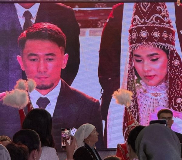 «Келіншегі 1 апта бұрын босанған»: Әлем чемпионы Махмұд Сабырхан екінші рет үйленді (ВИДЕО)