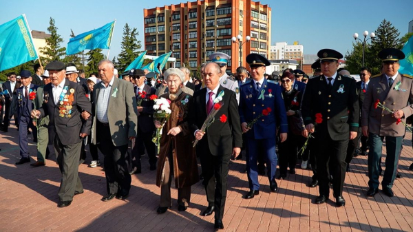Батысқазақстандықтар батырлар рухына тағзым етті