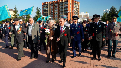 Батысқазақстандықтар батырлар рухына тағзым етті