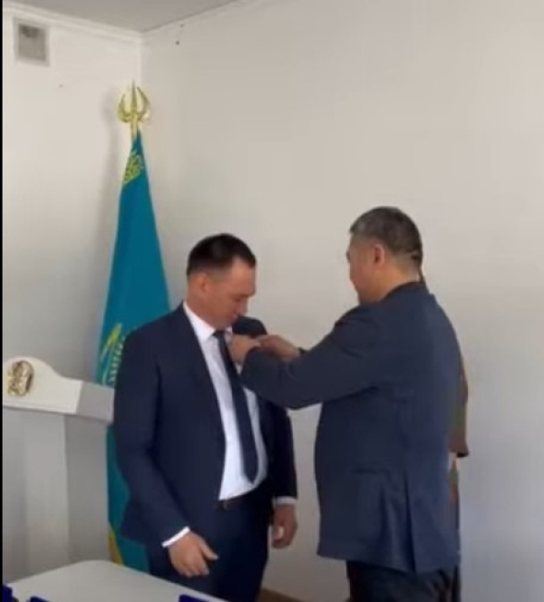 Ауыл партиясының 25 жылдық мерейтойлық медалімен марапатталды