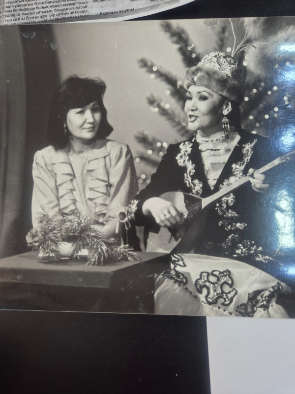 Ғарышты әнімен тербеген