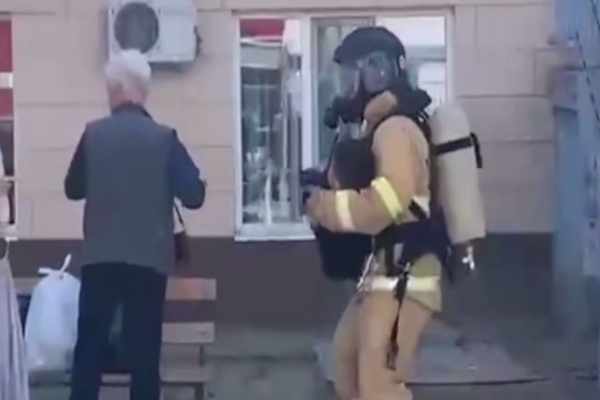 Атырауда тұрғын үйдегі өрт кезінде бала құтқарылды