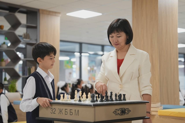 Түркістандағы Келешек мектебінде арнайы шахмат сыныбы ашылды