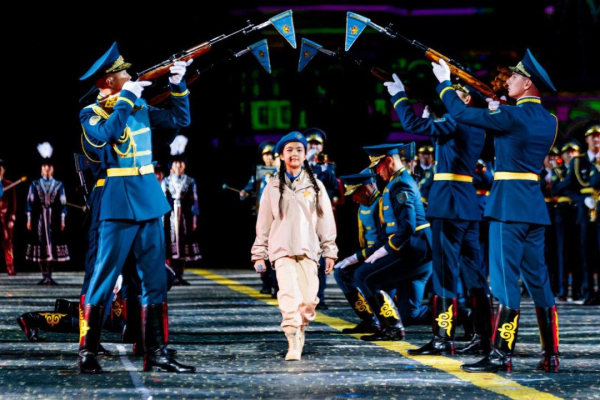 Қазақстандық әскери оркестр Қызыл алаңда өнер көрсетті