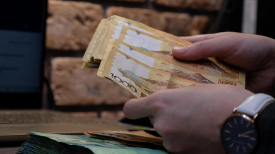 2,3 млн теңге: Қазақстанда ең жоғары жалақыны қай мамандар сұрайды