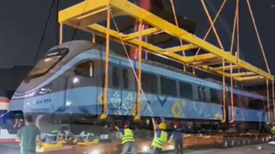 LRT-ның алғашқы вагондары Астанаға жеткізілді (видео)
