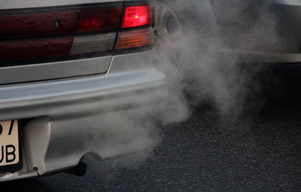 Алматыда қар жауып, бір түнде 17 жол апаты тіркелген