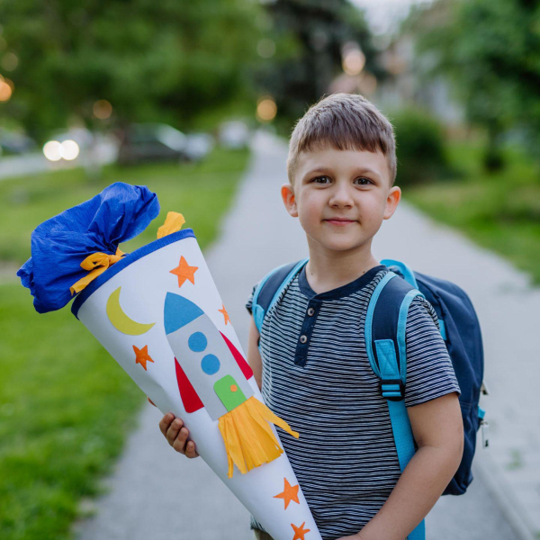 Кәмпитке толы конус