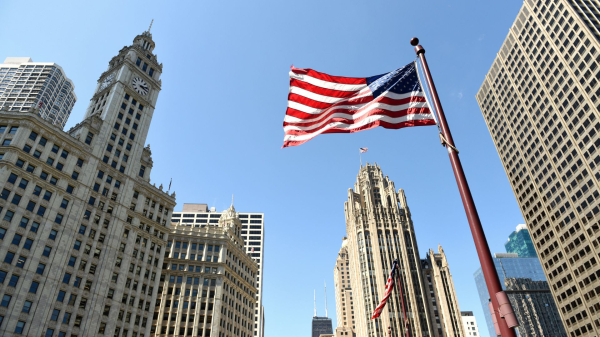 АҚШ бірнеше күн ішінде 1,3 млрд долларлық "алтын" грин-карт сатты