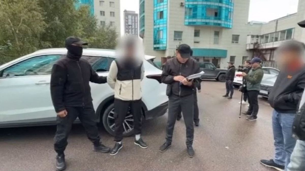 Астанада апалы-сіңлілі әйелдер притон ұйымдастырды деген күдікке ілінді: 15 адам ұсталды (видо)