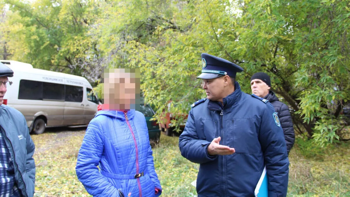 Гараж с мусорной свалкой возле него попал в поле зрения полиции Петропавловска