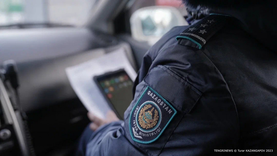 Таразда ереже бұзып, полициядан қашқан көлік жол апатына ұшыраған: жасөспірім қаза тапты