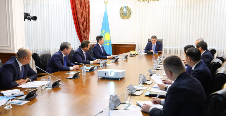 Олжас Бектенов жеңіл өнеркәсіпті дамыту тәсілдерін қайта қарауды тапсырды