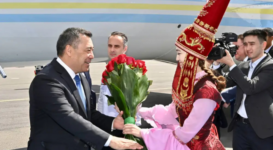 Қырғызстан Президенті Садыр Жапаров Астанаға ұшып келді