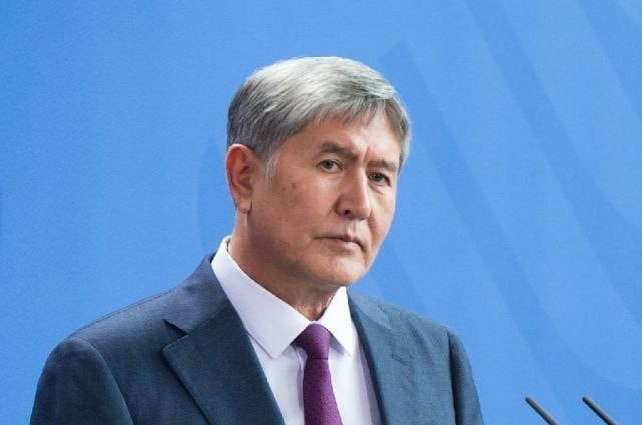 Садыр Жапаров Алмазбек Атамбаевты “Қырғызстанның Батыры“ атағынан айырды