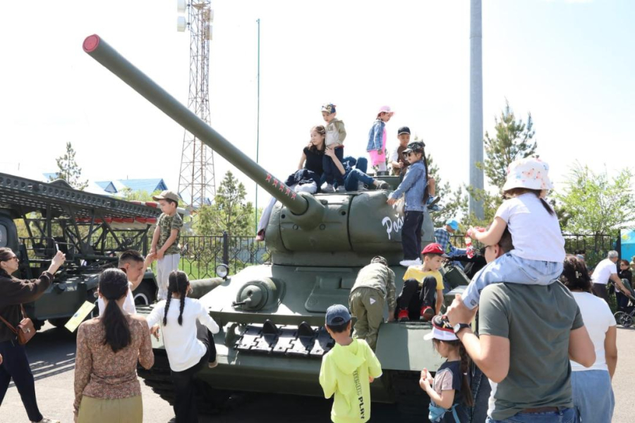 Әуе қорғанысы күштерінде Жеңіс күніне арналған ашық есік күні өтті