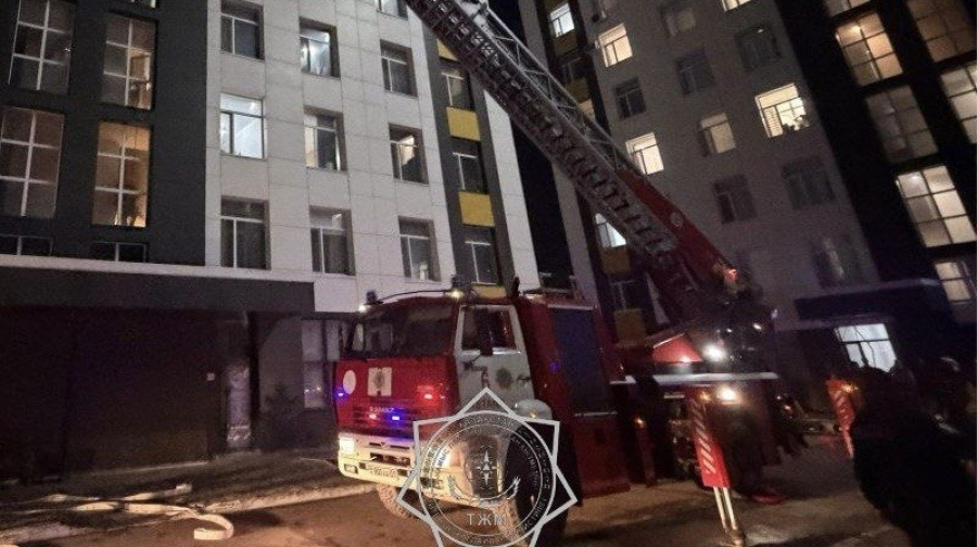 Павлодарда пәтер өртеніп, 15 адам құтқарылды