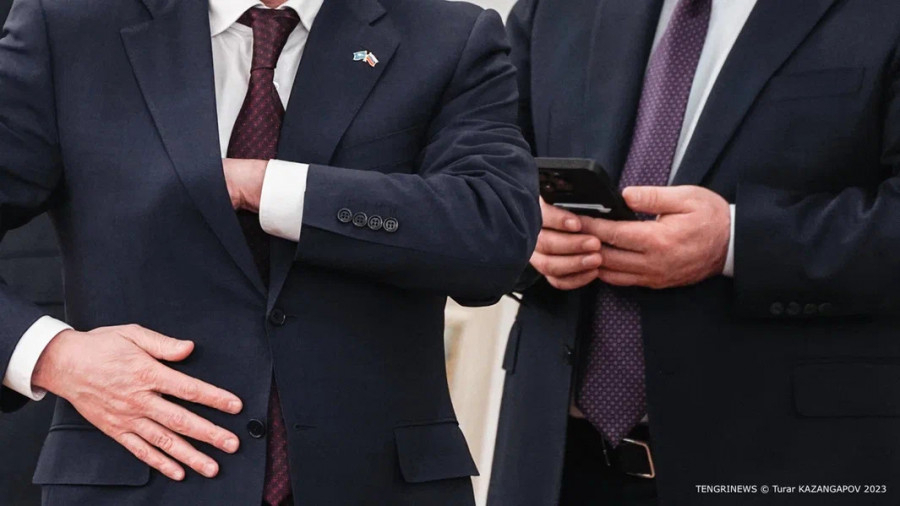 Қазақстандық депутаттар демалысқа шықты