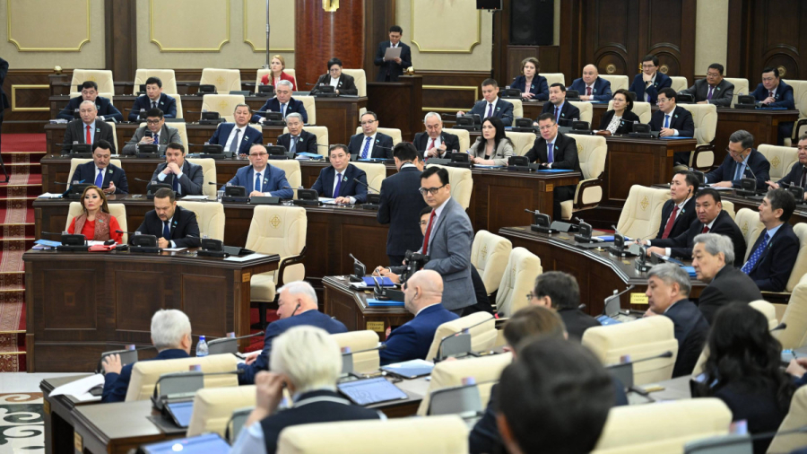 Құрылтай: Сенім вотумы, ҰҚК-ге сұрау салу және жаңа өкілеттіктер